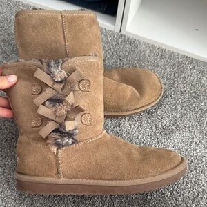 Koolaburra Tan Suede Boots with Fur Accents